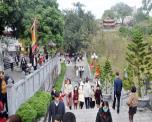 Rộn ràng du lịch mùa lễ hội xuân Rộn ràng du lịch mùa lễ hội xuân